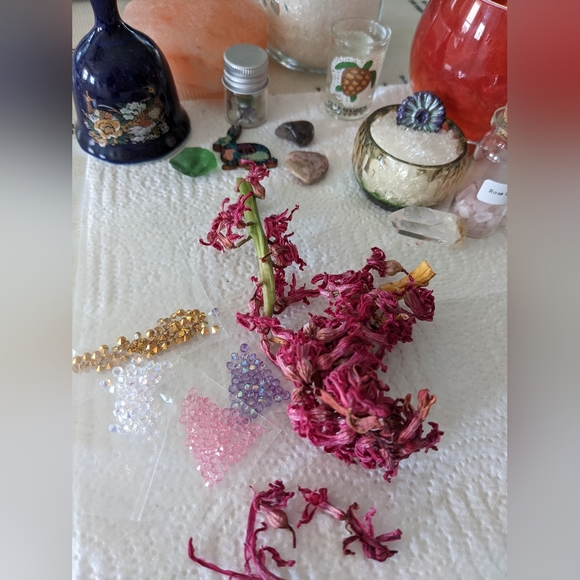 Manifesting Magical Vibes for a Happy & Peaceful Day!🍀❤️📬😍🧿🦁🐝🏡💕 - Picture 3 of 7